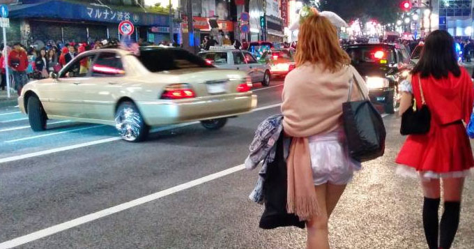 sexy japanese woman on street